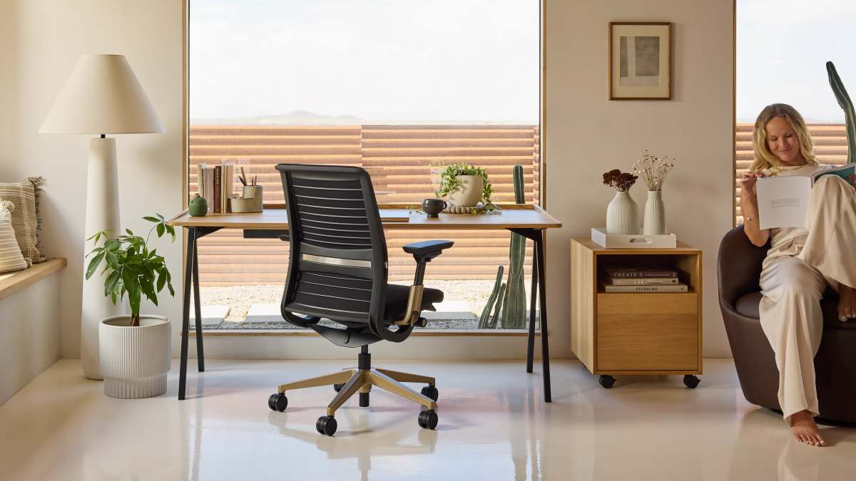 Think Weight-Activated Task & Office Chair | Steelcase Store Think Weight-Activated Task & Office Chair | Steelcase Store