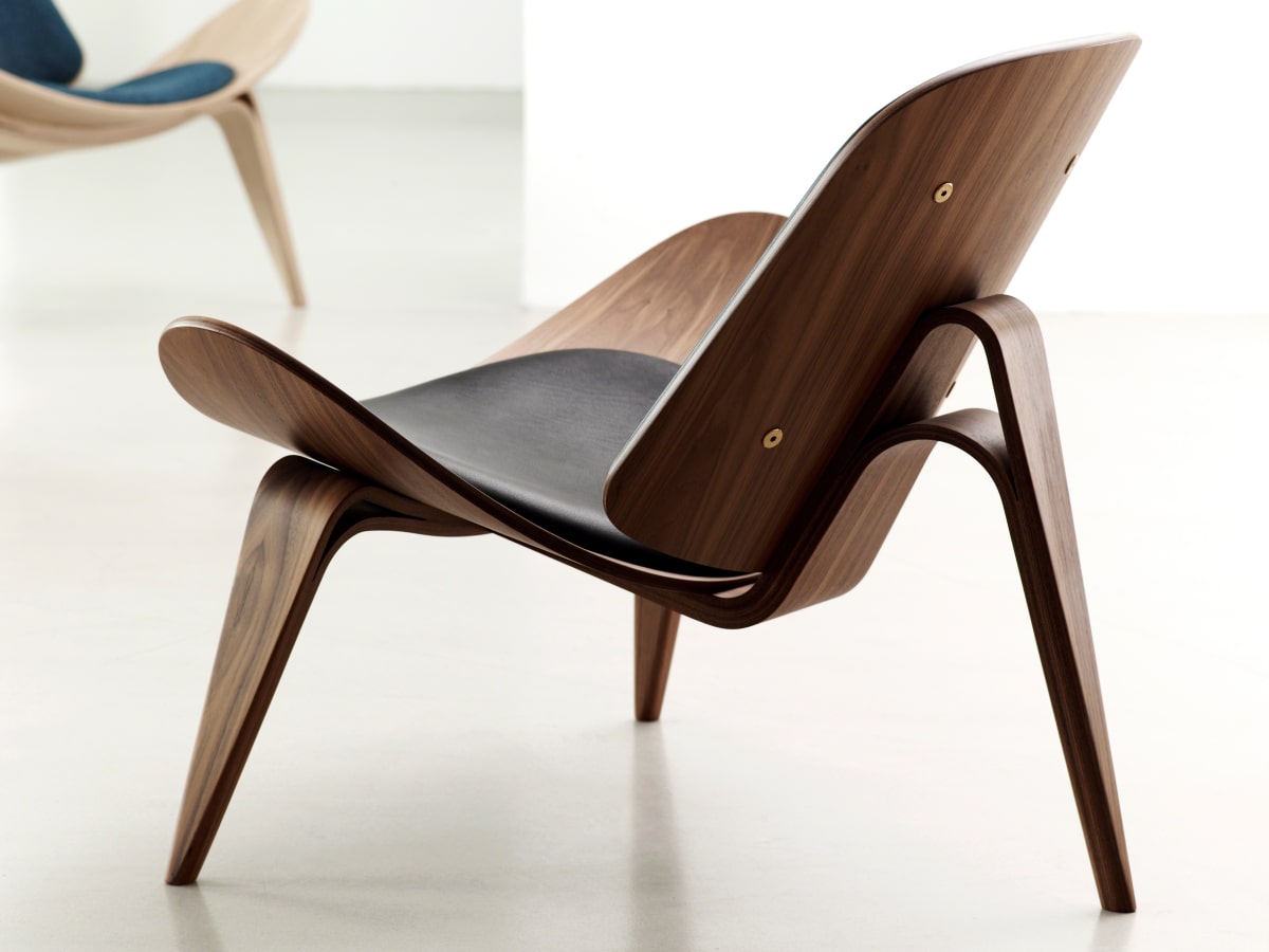 Carl Hansen & Son　CH07シェルチェア Shell Chair CH07 by Carl Hansen & Son | Steelcase Store
