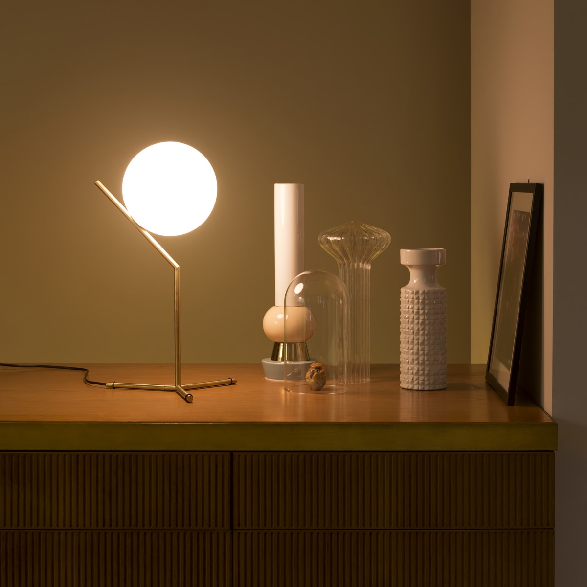 FLOS IC Globe Table Lamp | Steelcase Store