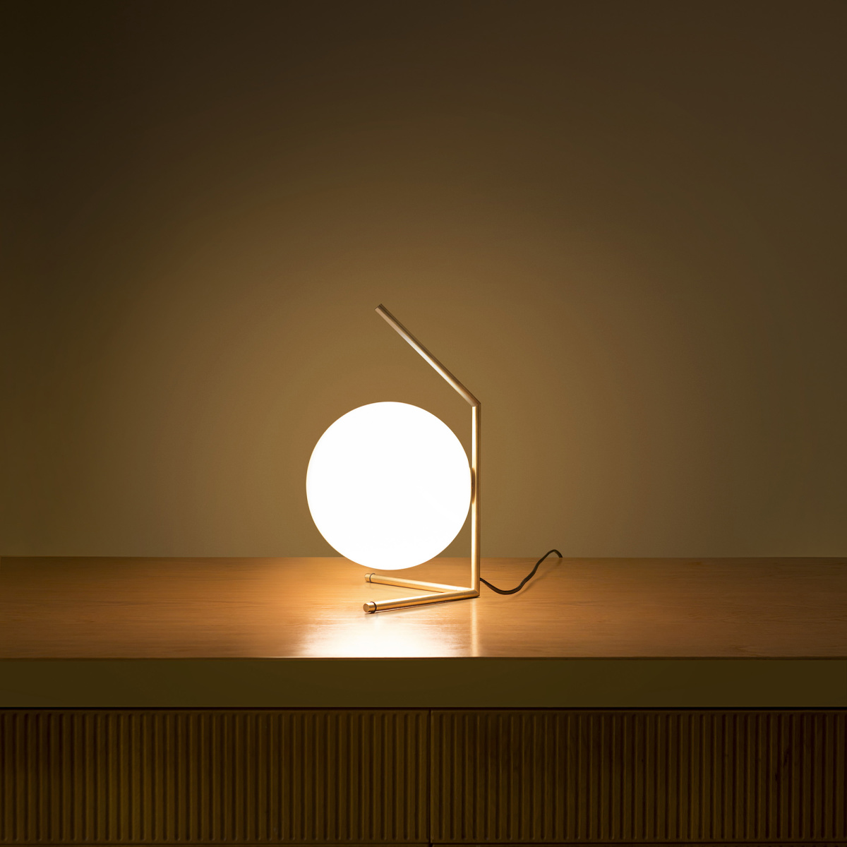 【OWL】IC LIGHT T1 HIGH GOLD IC T1 High Table Lamp by Flos | Luxury Lighting | TRNK