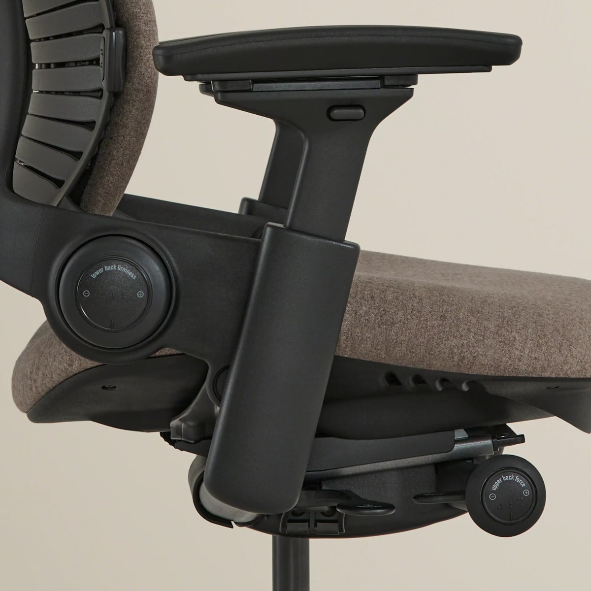 Leap Adjustable Task Chair | Steelcase Store