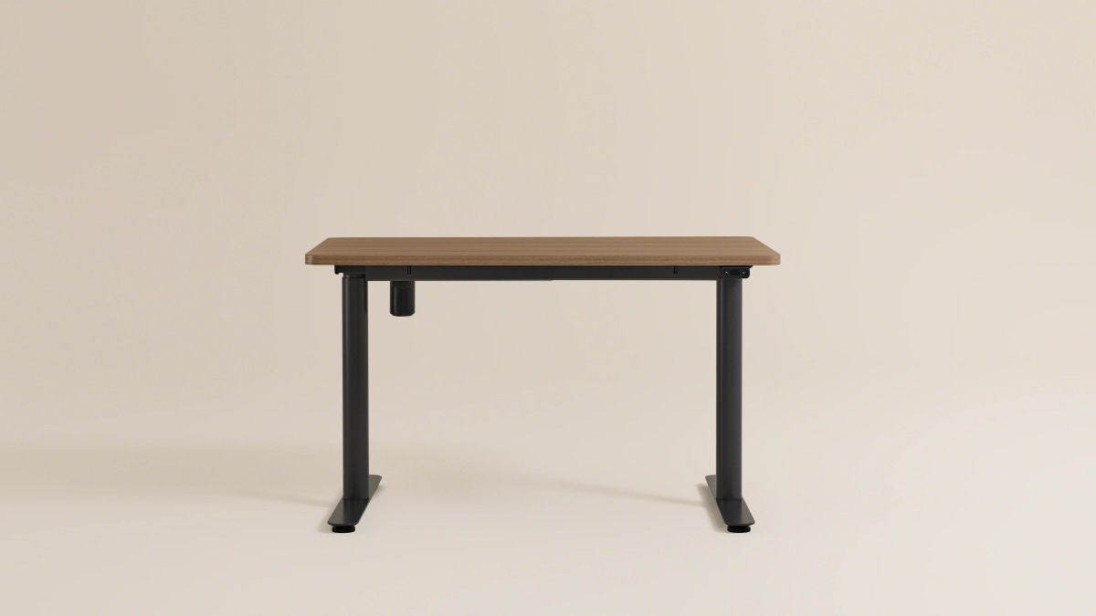 AMQ Compact Sit-to-Stand Desk | Steelcase Store, image size:1200x675