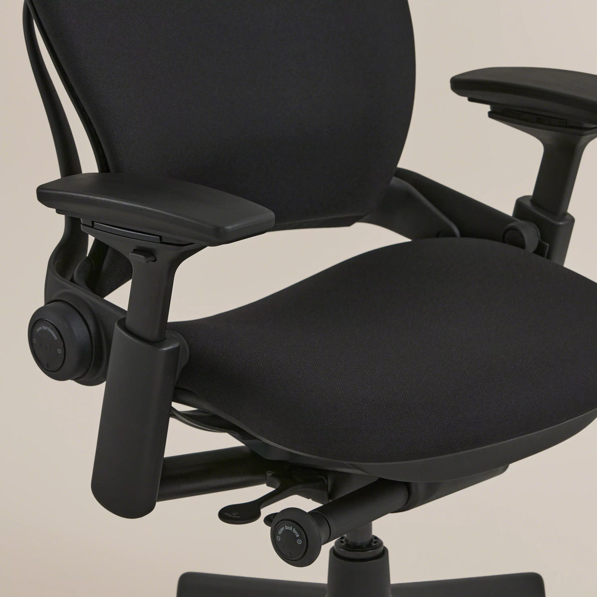 Leap Adjustable Chair - Ready to Ship | Steelcase Store