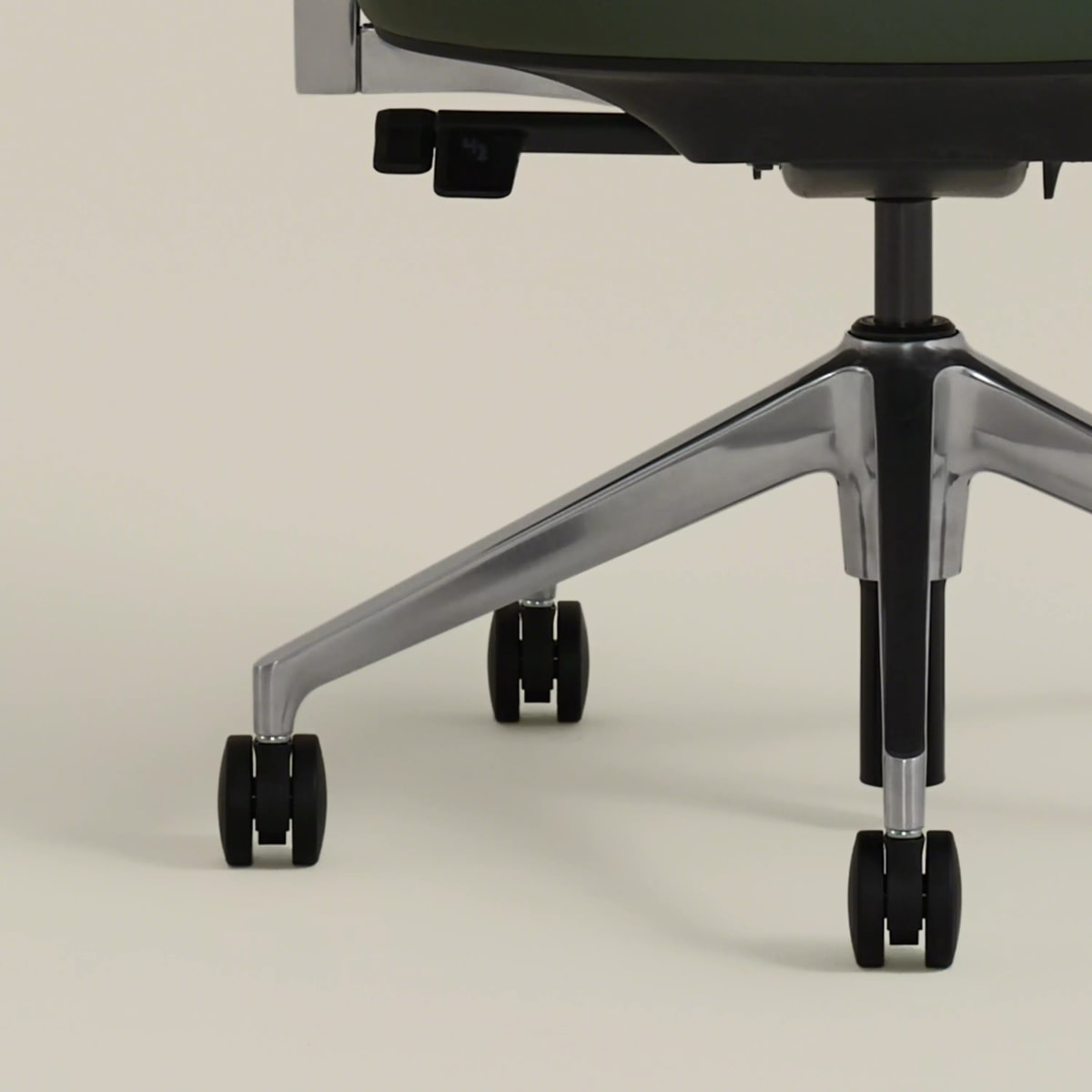Massaud Executive Chair | Steelcase Store