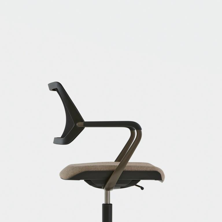 QiVi 5-Star Base Chair | Steelcase Store