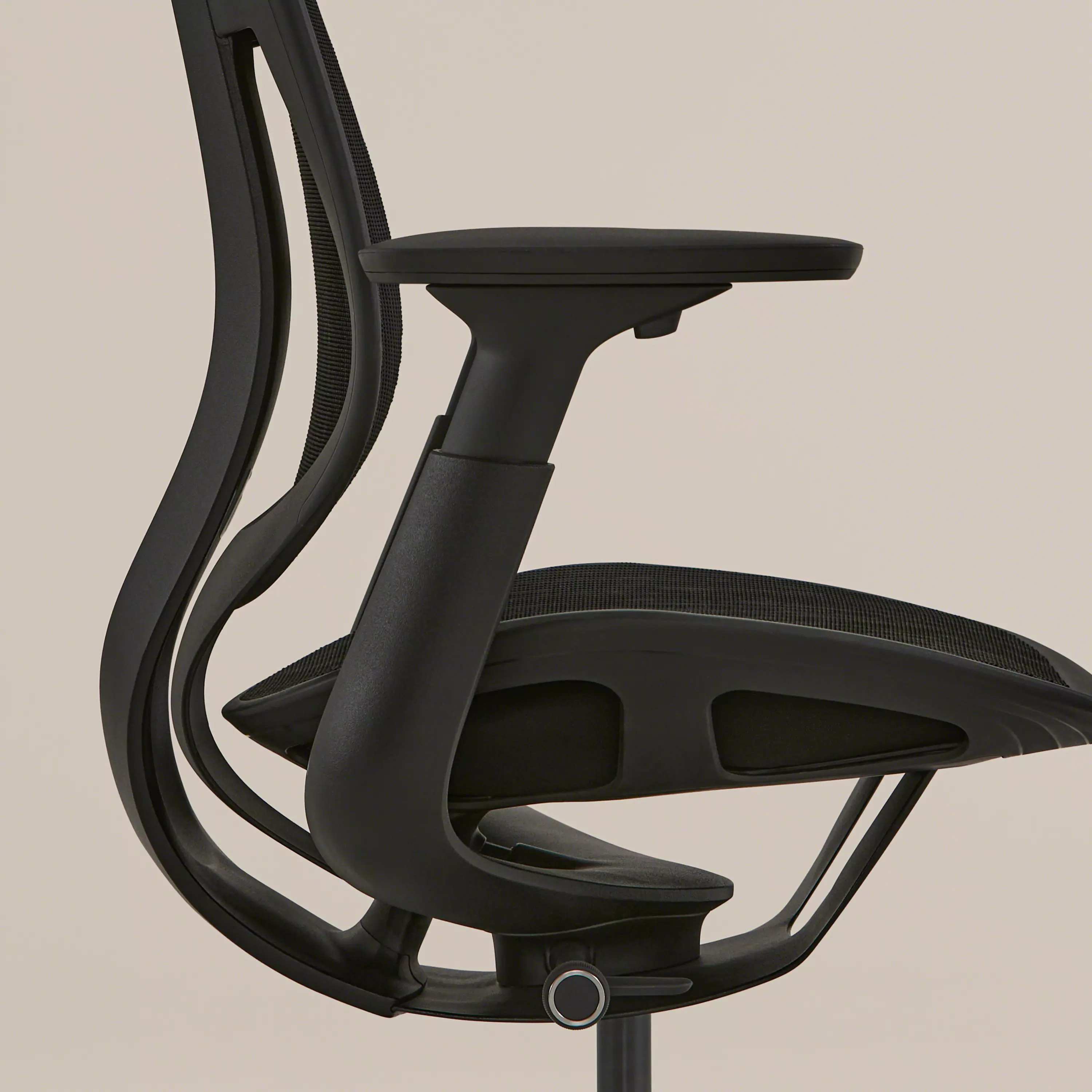 Karman Mesh Desk Chair - Ready To Ship | Steelcase Store