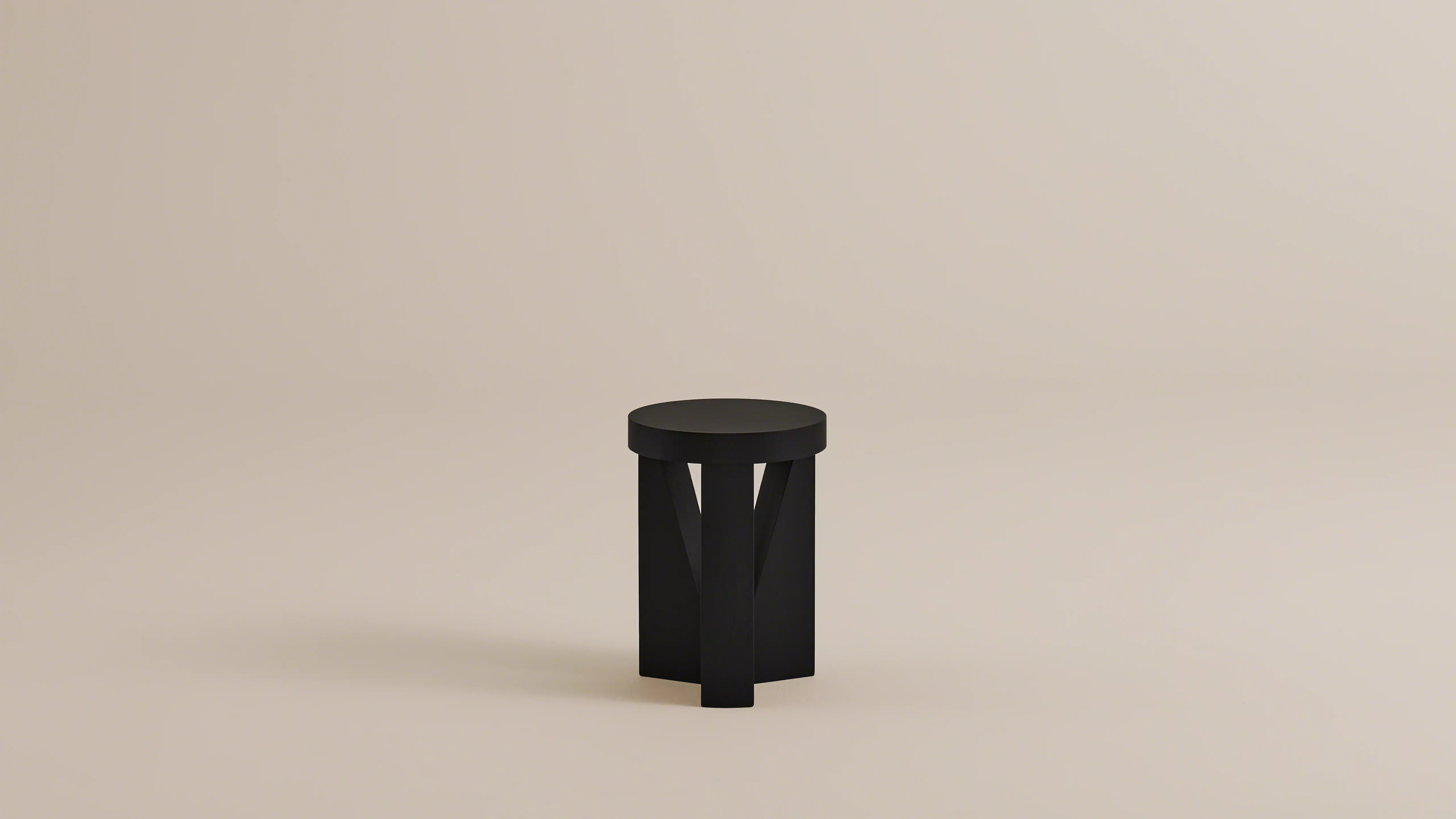 サイドテーブル・ナイトテーブル・ローテーブル Konstantin Grcic MATTIAZZI CUGINO Cugino – Leibal